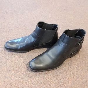 Guess Mens Black boots